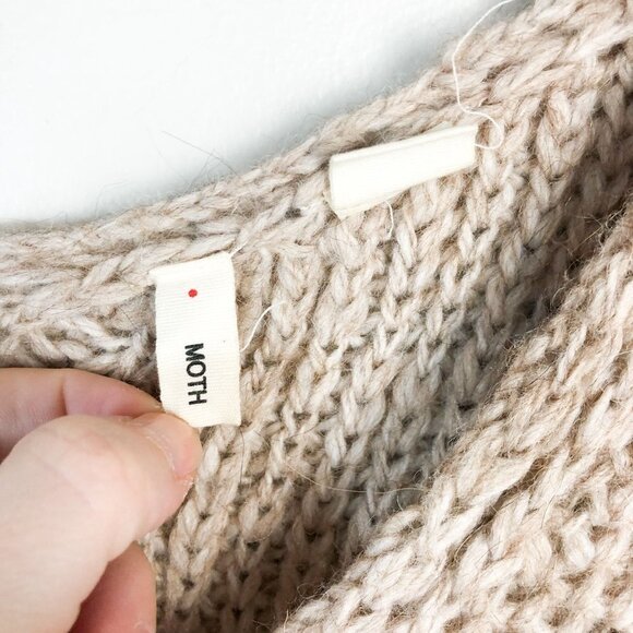 Moth Oversized V Neck Chunky Knit Tan Sweater Alpaca Wool Blend Small - Picture 6 of 9